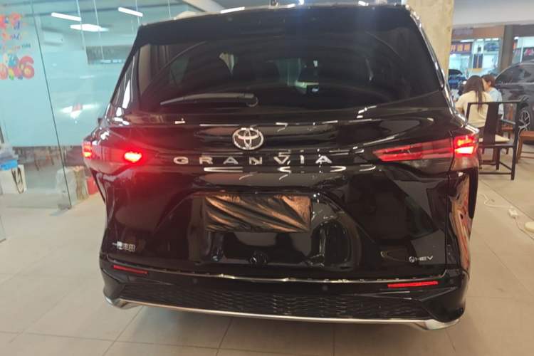 Used Toyota Granvia 2024 2.5L Hybrid Luxury Edition Rear