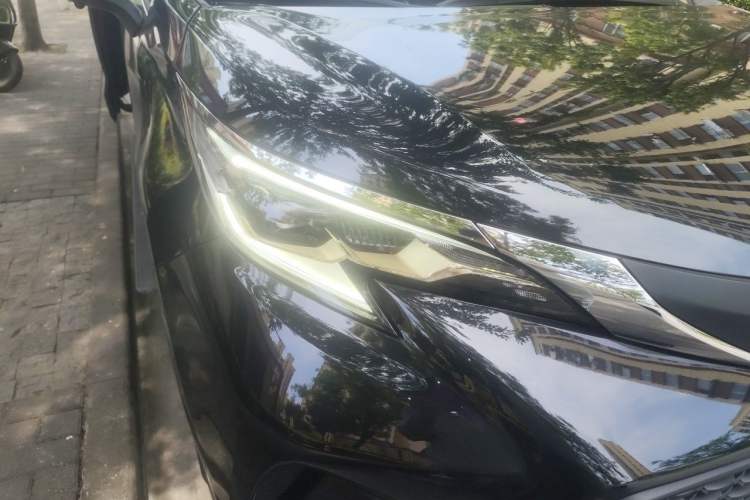 Used Toyota Granvia 2024 2.5L Hybrid Comfort Edition Right Front Headlight