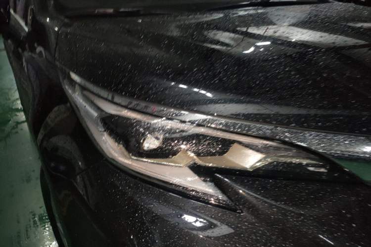 Used Toyota Granvia 2024 2.5L Hybrid Comfort Edition Right Front Headlight