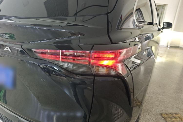 Used Toyota Granvia 2024 2.5L Hybrid Comfort Edition Right Rear Taillight