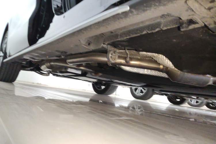 Used Toyota Granvia 2024 2.5L Hybrid Prestige PLUS Edition Right Side Sill