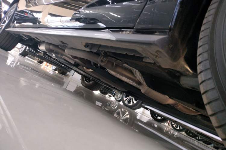 Used Toyota Granvia 2024 2.5L Hybrid Prestige PLUS Four-Wheel Drive Version Right Side Sill