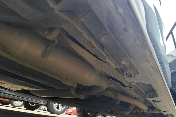 Used Toyota Granvia 2024 2.5L Hybrid Comfort Edition Right Side Sill