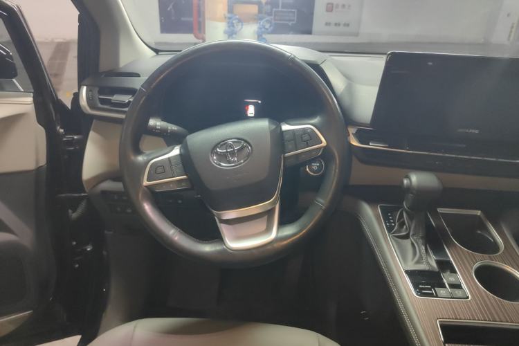 Used Toyota Granvia 2024 2.5L Hybrid Comfort Edition Steering Wheel