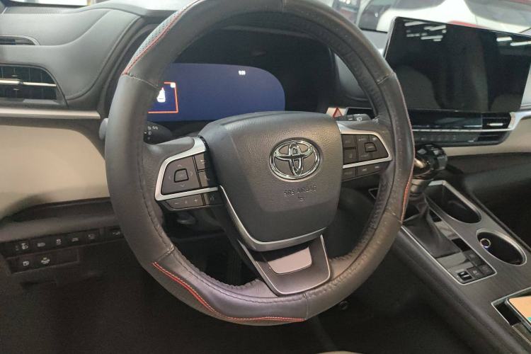 Used Toyota Granvia 2024 2.5L Hybrid Prestige ULTRA Edition Steering Wheel