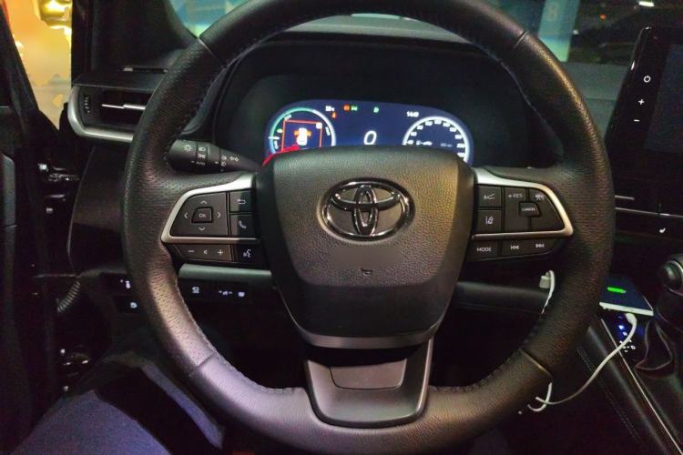 Used Toyota Granvia 2024 2.5L Hybrid Prestige PLUS Four-Wheel Drive Version Steering Wheel