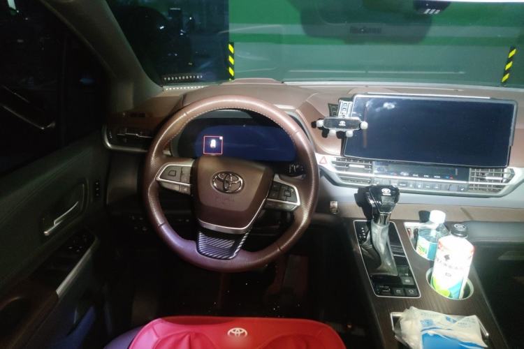 Used Toyota Granvia 2024 2.5L Hybrid Prestige PLUS Four-Wheel Drive Version Steering Wheel