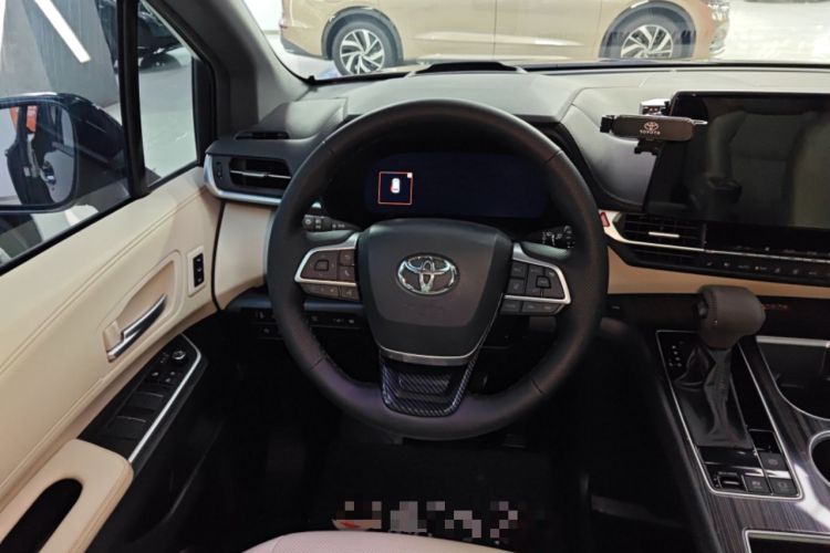 Used Toyota Granvia 2024 2.5L Hybrid Prestige ULTRA Edition Steering Wheel