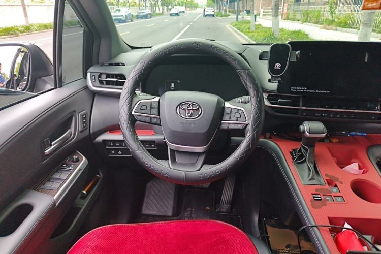 Used Toyota Granvia 2024 2.5L Hybrid Prestige PLUS Edition Steering Wheel