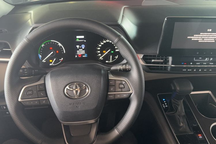 Used Toyota Granvia 2024 2.5L Hybrid Comfort Edition Steering Wheel