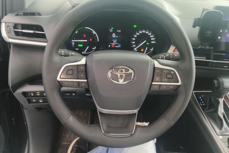 Used Toyota Granvia 2024 2.5L Hybrid Luxury Edition Steering Wheel