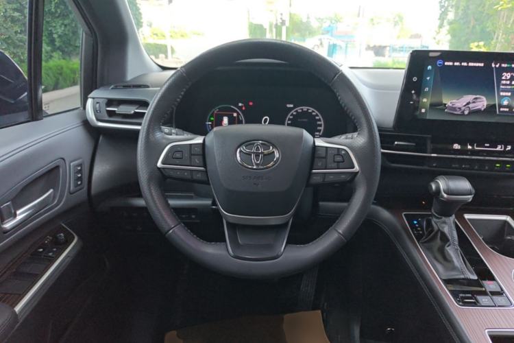 Used Toyota Granvia 2024 2.5L Hybrid Prestige PLUS Edition Steering Wheel