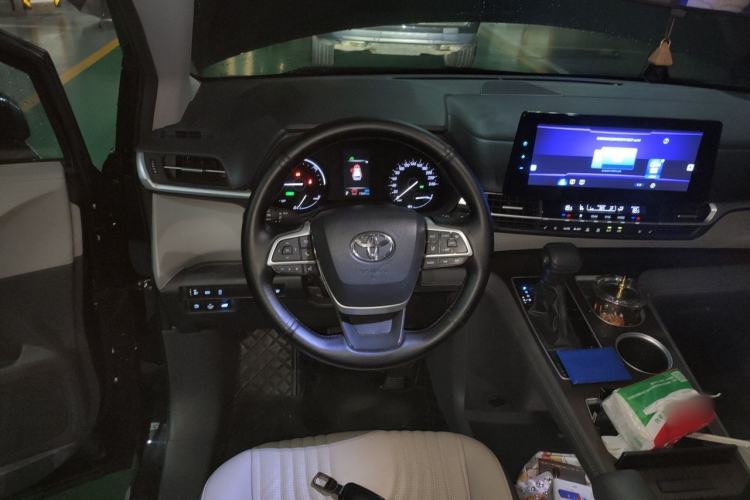 Used Toyota Granvia 2024 2.5L Hybrid Comfort Edition Steering Wheel
