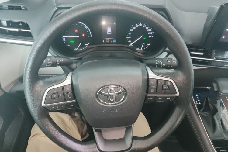 Used Toyota Granvia 2024 2.5L Hybrid Comfort Edition Steering Wheel
