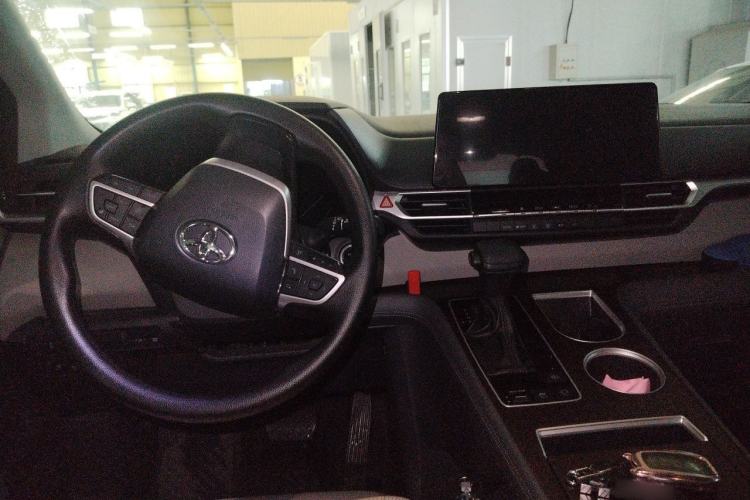 Used Toyota Granvia 2024 2.5L Hybrid Comfort Edition Steering Wheel