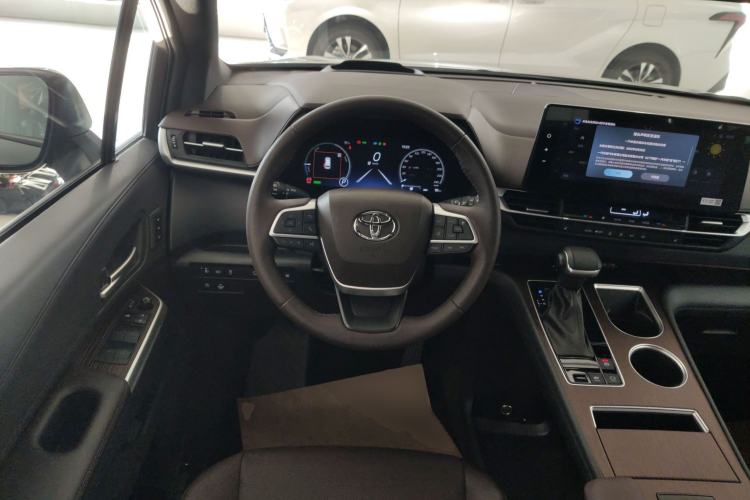 Used Toyota Granvia 2024 2.5L Hybrid Prestige PLUS Four-Wheel Drive Version Steering Wheel