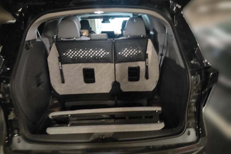 Used Toyota Granvia 2024 2.5L Hybrid Comfort Edition Trunk