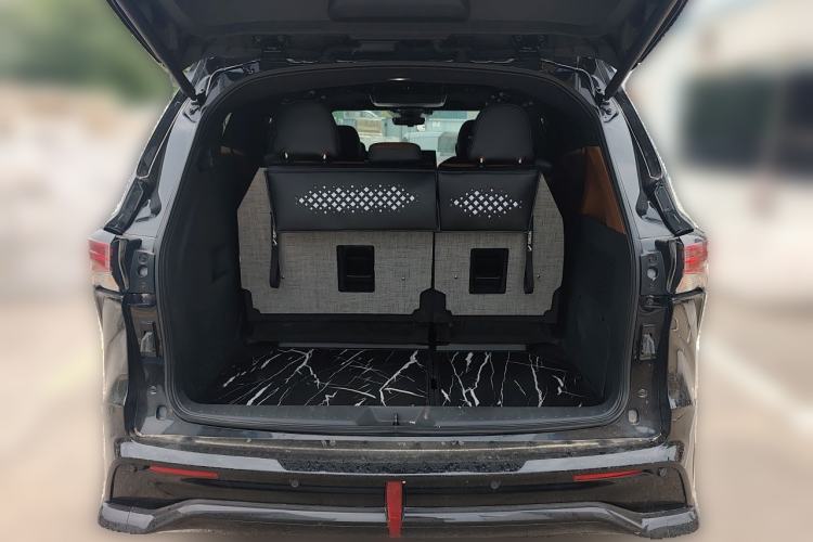 Used Toyota Granvia 2024 2.5L Hybrid Prestige PLUS Edition Trunk