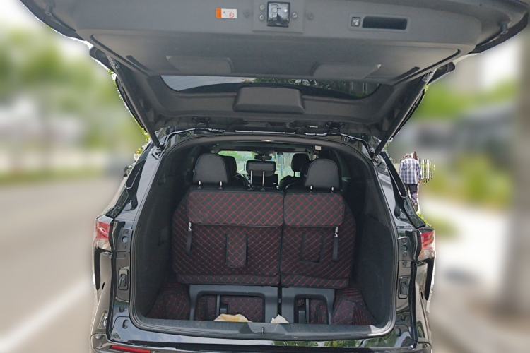 Used Toyota Granvia 2024 2.5L Hybrid Prestige PLUS Edition Trunk