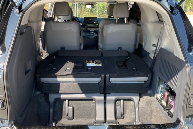 Used Toyota Granvia 2024 2.5L Hybrid Comfort Edition Trunk