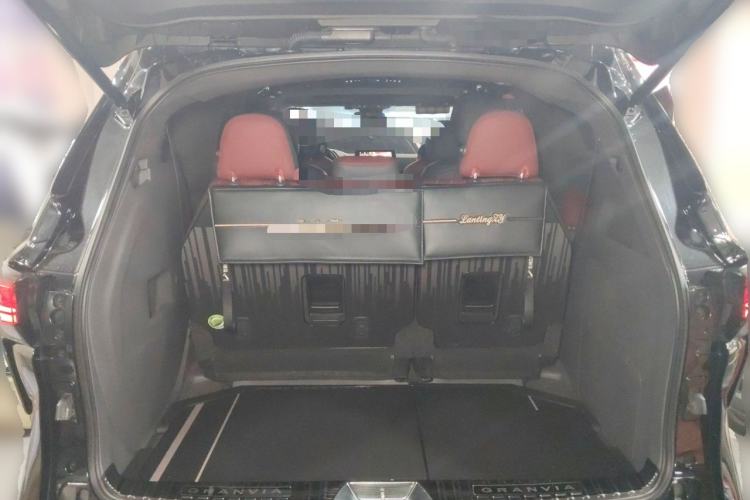 Used Toyota Granvia 2024 2.5L Hybrid Comfort Edition Trunk