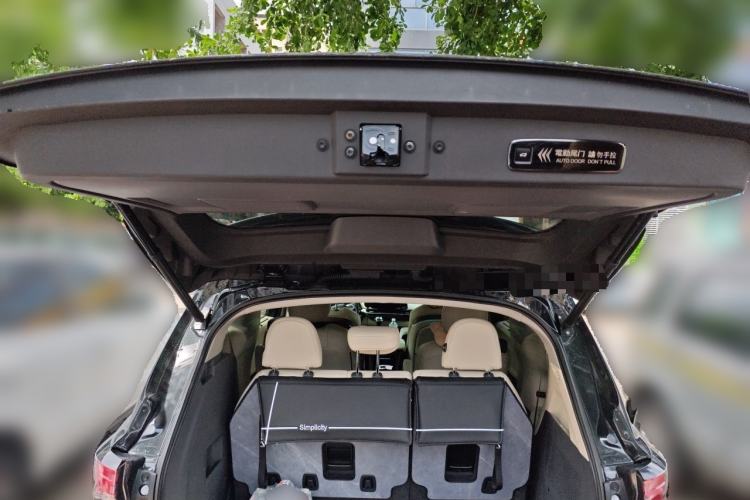 Used Toyota Granvia 2024 2.5L Hybrid Comfort Edition Trunk