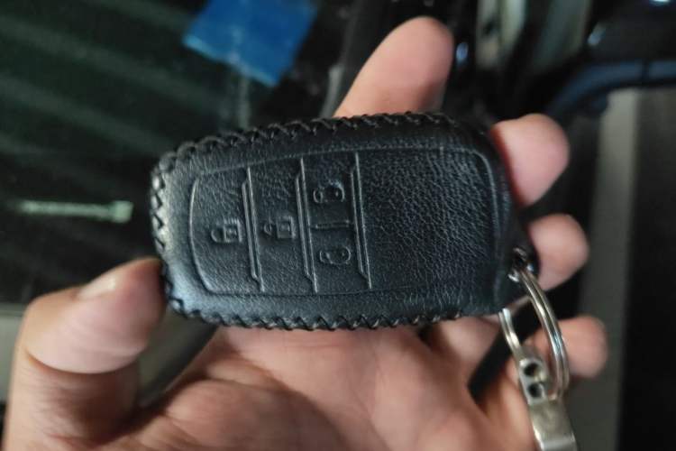Used Toyota Granvia 2024 2.5L Hybrid Comfort Edition Vehicle Key