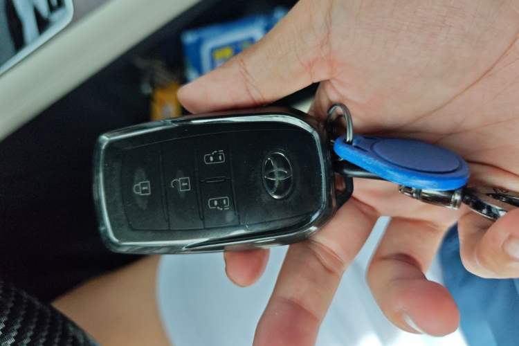 Used Toyota Granvia 2024 2.5L Hybrid Comfort Edition Vehicle Key