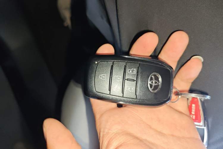 Used Toyota Granvia 2024 2.5L Hybrid Comfort Edition Vehicle Key