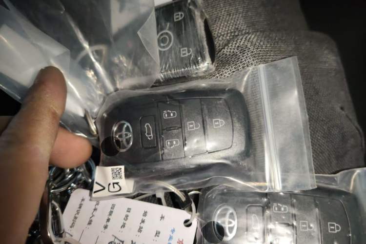 Used Toyota Granvia 2024 2.5L Hybrid Prestige PLUS Edition Vehicle Key