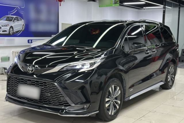 Used Toyota Granvia 2024 2.5L Hybrid Luxury Edition