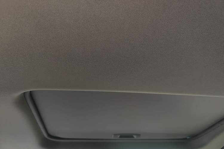 Used Toyota Granvia 2024 2.5L Hybrid Prestige PLUS Four-Wheel Drive Version Headliner