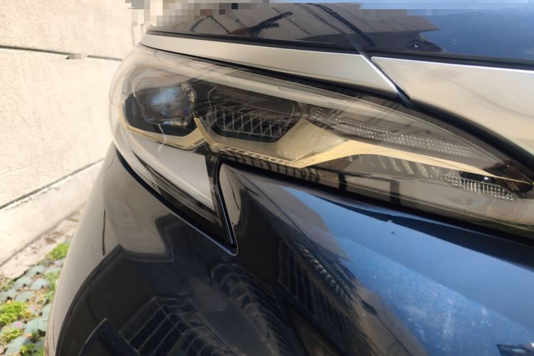 Used Toyota Granvia 2024 2.5L Hybrid Prestige PLUS Four-Wheel Drive Version Right Front Headlight