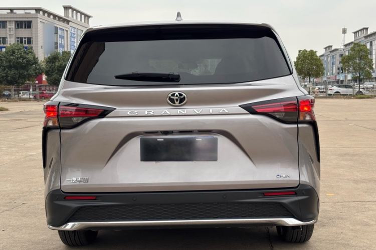 Used Toyota Granvia 2024 2.5L Hybrid Comfort Edition Exterior 4