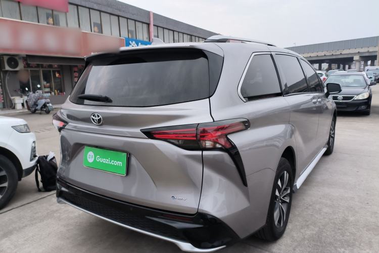 Used Toyota Granvia 2024 2.5L Hybrid Luxury Edition Exterior 5