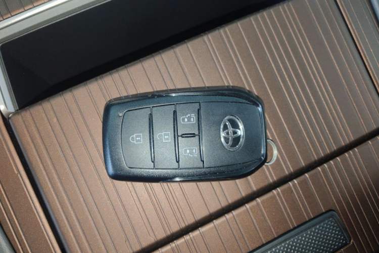 Used Toyota Granvia 2024 2.5L Hybrid Comfort Edition Interior 1