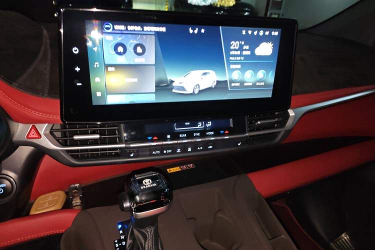 Used Toyota Granvia 2024 2.5L Hybrid Luxury Edition Audio And AC Panel