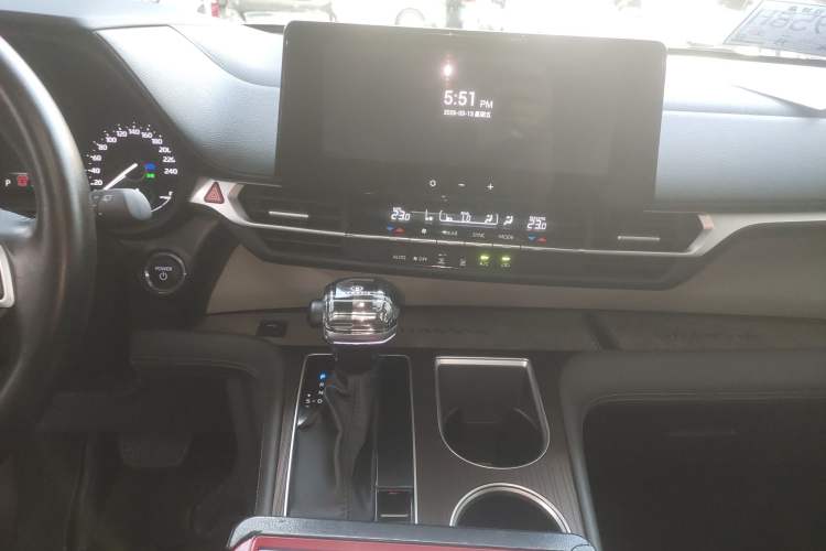 Used Toyota Granvia 2024 2.5L Hybrid Comfort Edition Audio And AC Panel