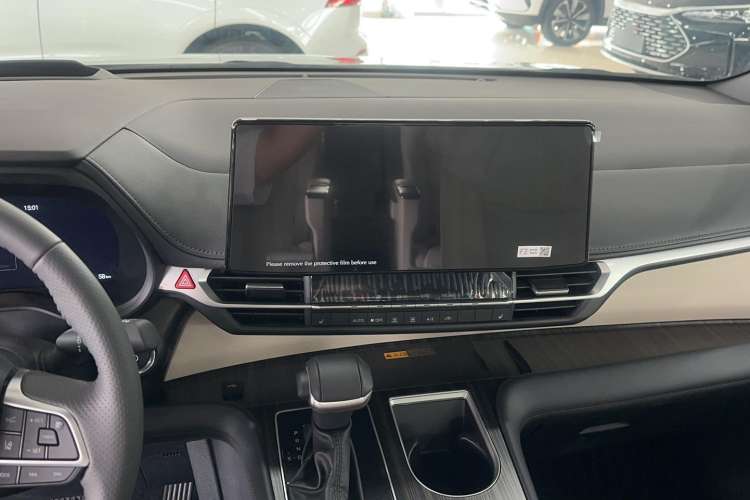 Used Toyota Granvia 2024 2.5L Hybrid Prestige ULTRA Edition Audio And AC Panel