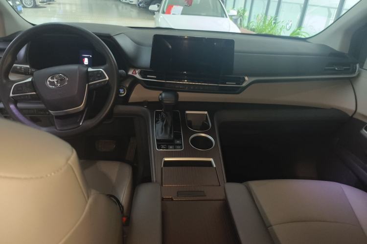 Used Toyota Granvia 2024 2.5L Hybrid Comfort Edition Center Console