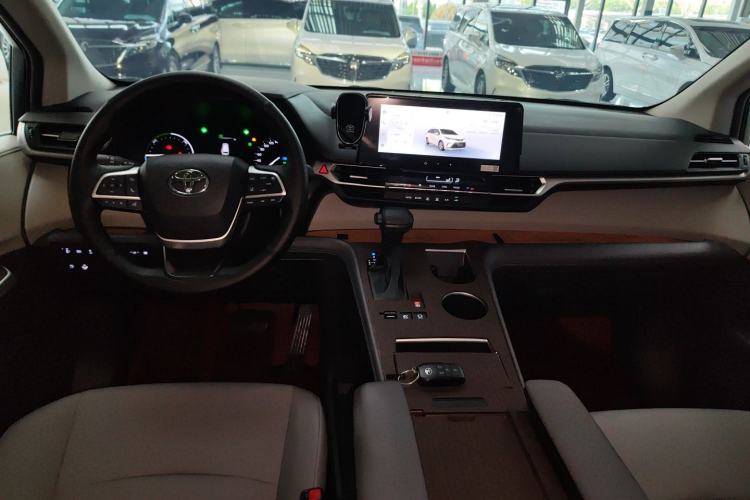 Used Toyota Granvia 2024 2.5L Hybrid Comfort Edition Center Console