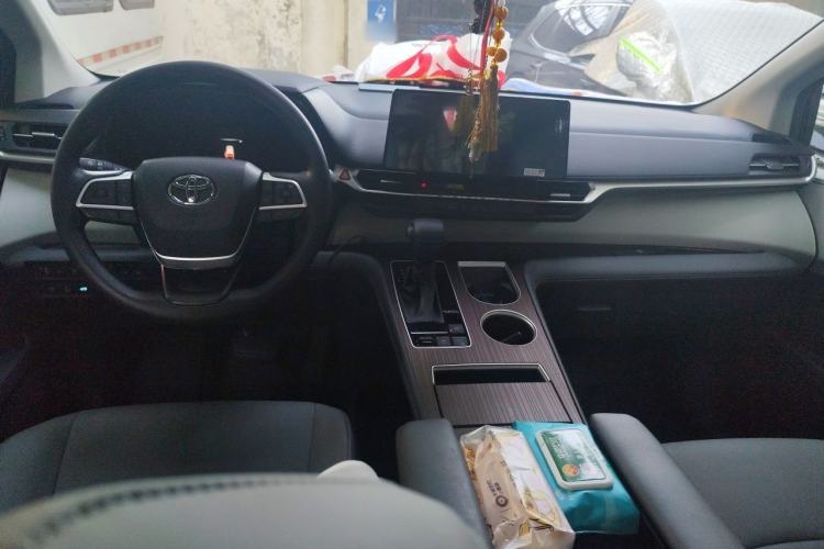 Used Toyota Granvia 2024 2.5L Hybrid Comfort Edition Center Console