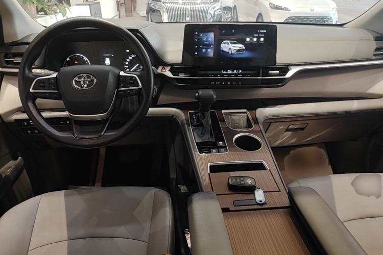 Used Toyota Granvia 2024 2.5L Hybrid Comfort Edition Center Console