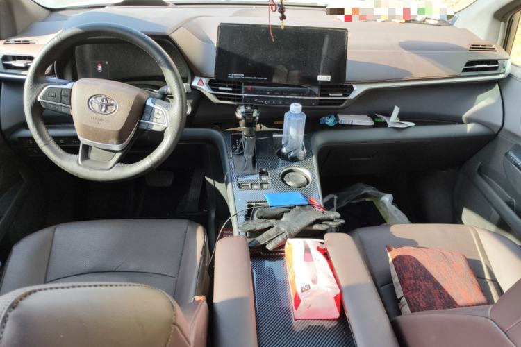Used Toyota Granvia 2024 2.5L Hybrid Prestige PLUS Four-Wheel Drive Version Center Console