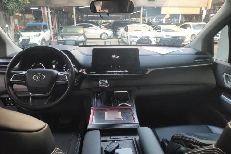 Used Toyota Granvia 2024 2.5L Hybrid Comfort Edition Center Console