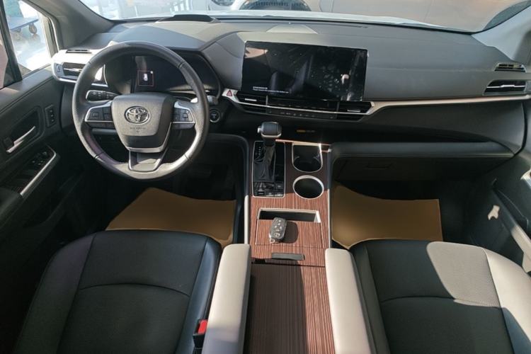 Used Toyota Granvia 2024 2.5L Hybrid Prestige PLUS Edition Center Console