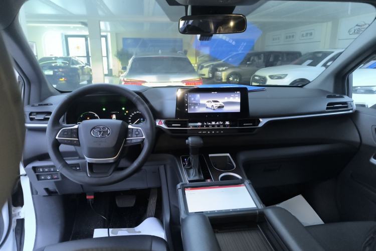 Used Toyota Granvia 2024 2.5L Hybrid Luxury Edition Center Console