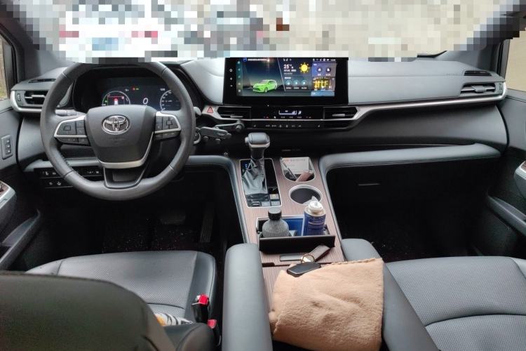 Used Toyota Granvia 2024 2.5L Hybrid Prestige PLUS Edition Center Console