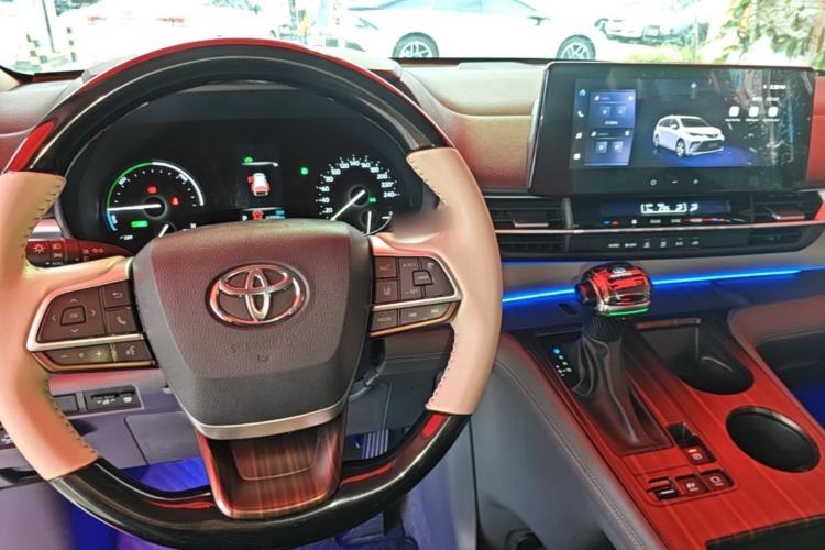 Used Toyota Granvia 2024 2.5L Hybrid Comfort Edition Center Console