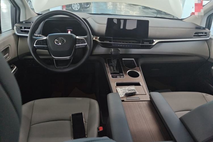 Used Toyota Granvia 2024 2.5L Hybrid Comfort Edition Center Console